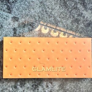 S'mores Highlight and Contour Palette